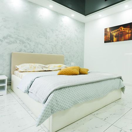 Archi'S Apartament Galaţi Екстериор снимка