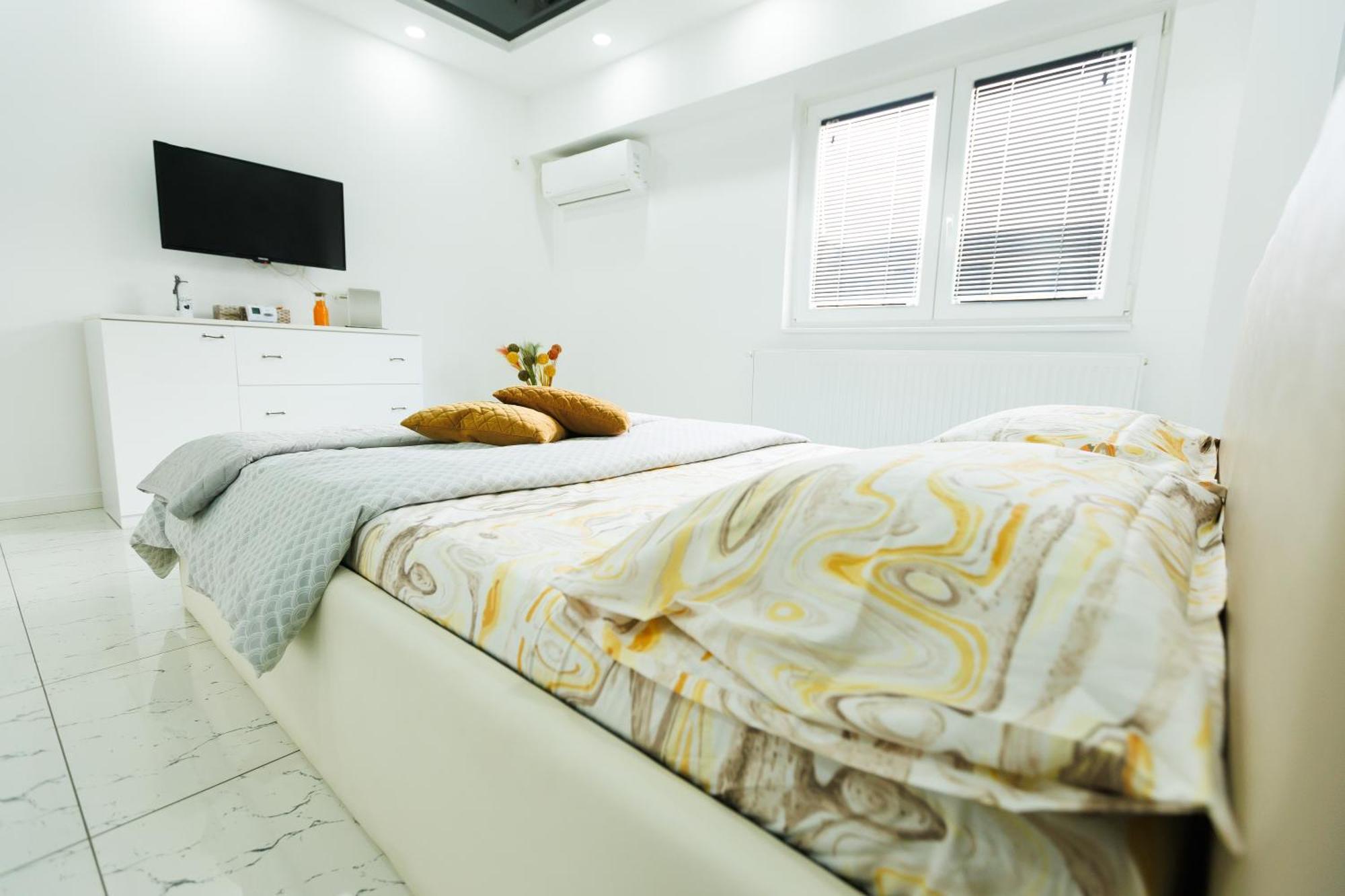 Archi'S Apartament Galaţi Екстериор снимка