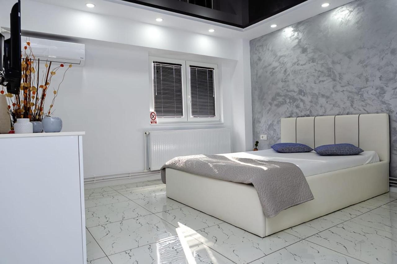 Archi'S Apartament Galaţi Екстериор снимка